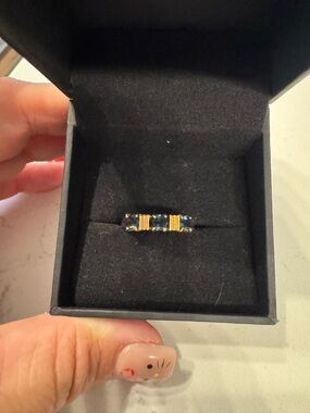 Elegant Gold tone and Dark Blue Gemstone Women’s Ring